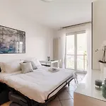 Tiny Blue - By Myhomeincomo Apartmán