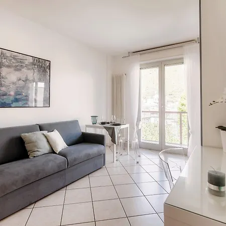 Tiny Blue - By Myhomeincomo Côme