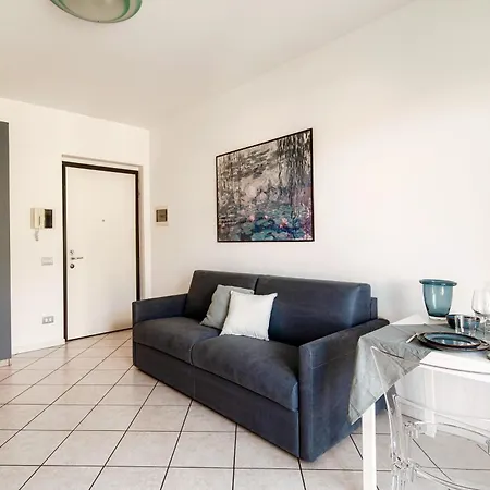 Tiny Blue - By Myhomeincomo Комо