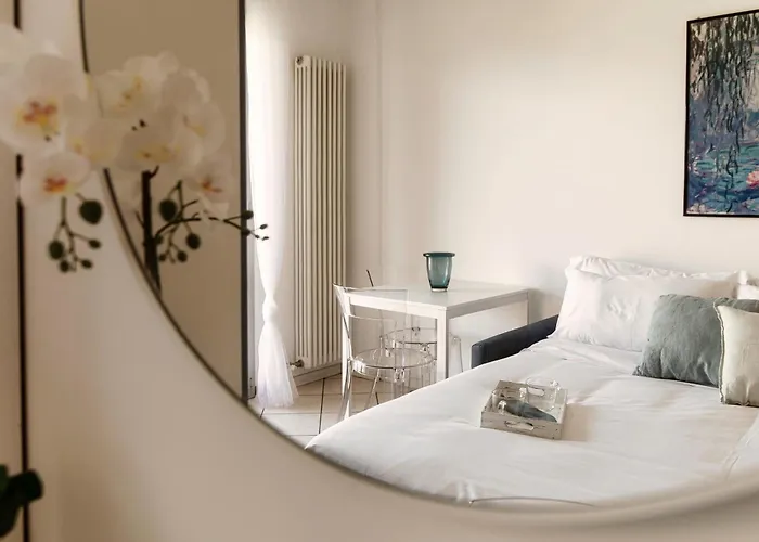 Tiny Blue - By Myhomeincomo Lägenhet Como