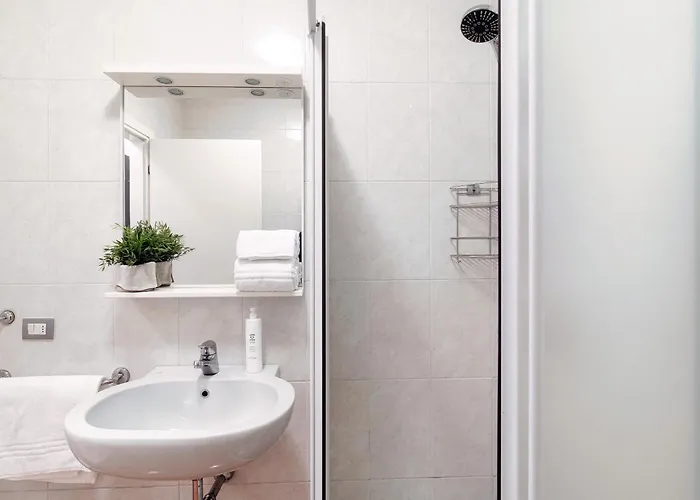 Tiny Blue - By Myhomeincomo *